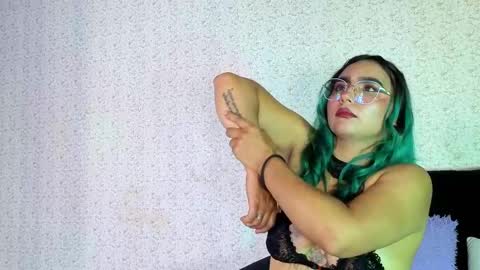 rachel_furtado_aws online show from October 6, 8:24 pm