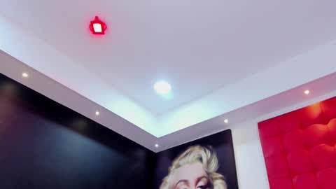  DALIANA  online show from December 5, 9:27 pm