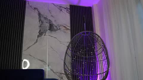 Ann online show from November 20, 5:19 am