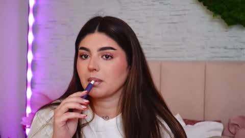 RachelSwaan online show from March 18, 6:40 am