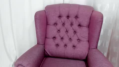 raemonnay online show from April 14, 4:29 pm