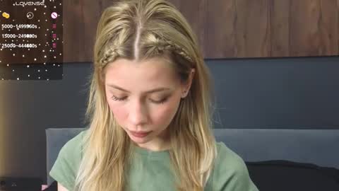 Lisa online show from March 6, 8:48 pm