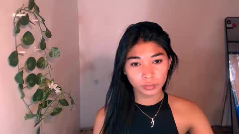 raindrizzle1706 online show from January 15, 4:40 am