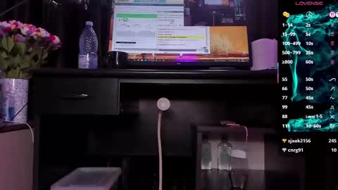 Laura online show from October 31, 4:25 am