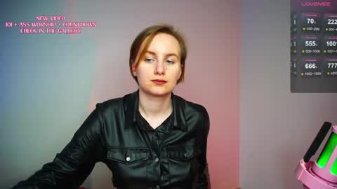 Cherry  Miss Cherry online show from July 27, 4:15 pm