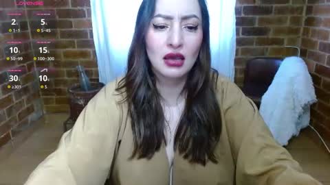 Raquel online show from June 17, 11:11 am