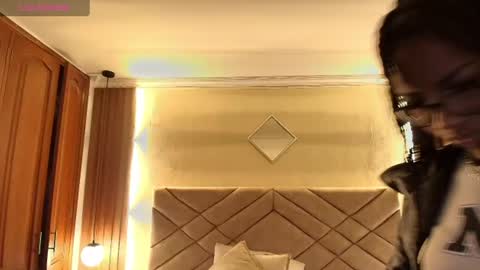 Raquel online show from June 18, 11:48 am