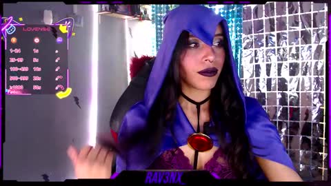   online show from November 1, 12:31 pm