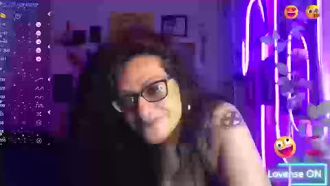 Snapshot of ravenandsin chatting on September 30, 12:16 am Raven online show from September 30, 12:16 am