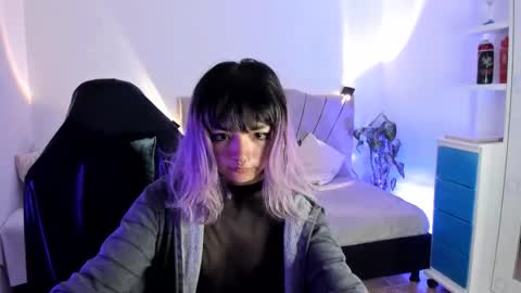 ravencollen online show from November 3, 12:31 pm