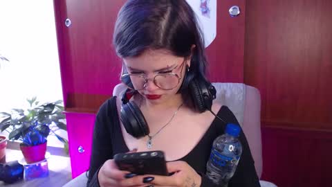 raventh_ online show from February 19, 1:21 pm