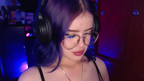 raventh_ online show from November 28, 11:41 pm