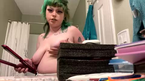 Ravynn 3 online show from December 19, 11:35 pm