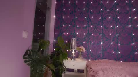 Snapshot of rawdare chatting on October 4, 5:39 pm Lillian online show from October 4, 5:39 pm