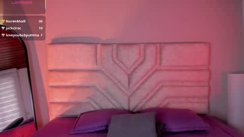 Rebeca Williams online show from January 8, 5:50 pm