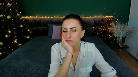 Snapshot of rebecca_diamonds chatting on January 9, 4:28 pm rebecca_diamonds online show from January 9, 4:28 pm