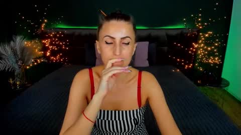 Snapshot of rebecca_diamonds chatting on September 13, 12:02 pm rebecca_diamonds online show from September 13, 12:02 pm