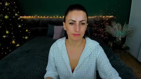 Snapshot of rebecca_diamonds chatting on January 8, 4:00 pm rebecca_diamonds online show from January 8, 4:00 pm