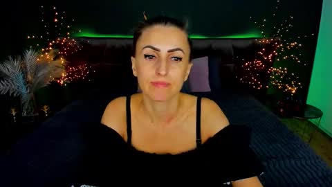 Snapshot of rebecca_diamonds chatting on October 2, 8:08 am rebecca_diamonds online show from October 2, 8:08 am