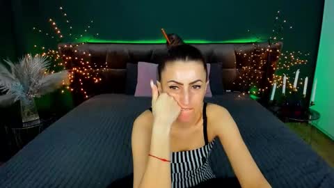 rebecca_diamonds online show from February 18, 7:07 am