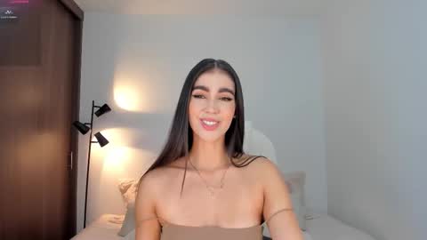 Snapshot of rebeccabaxter chatting on September 21, 4:05 pm Rebecca online show from September 21, 4:05 pm