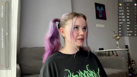 Rebecca Nikson online show from June 18, 3:52 am