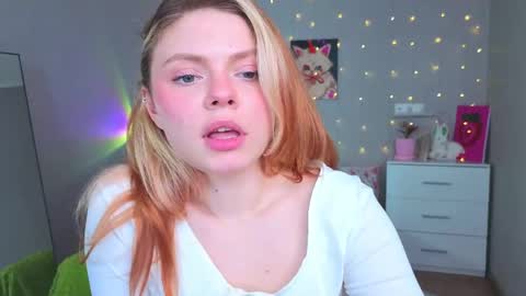 red__candy online show from May 13, 1:17 pm