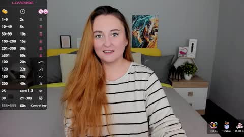 Snapshot of red_naughtyfox chatting on October 26, 7:09 pm Lessy Fox online show from October 26, 7:09 pm