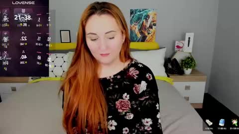 Snapshot of red_naughtyfox chatting on February 24, 3:31 am Lessy Fox online show from February 24, 3:31 am