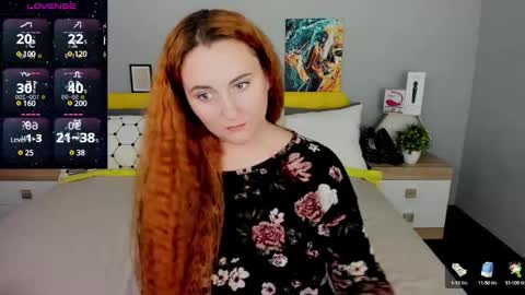 Snapshot of red_naughtyfox chatting on February 10, 3:24 am Lessy Fox online show from February 10, 3:24 am