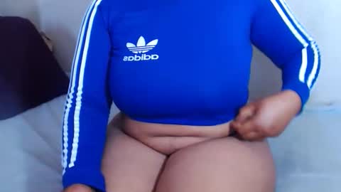 redbonexx22 online show from February 11, 5:42 am