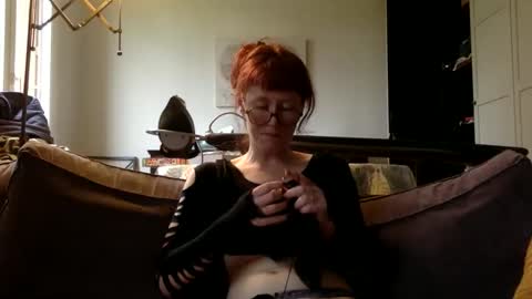 redcassie666 online show from June 9, 4:50 pm