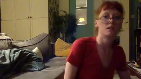 redcassie666 online show from June 6, 2:40 am