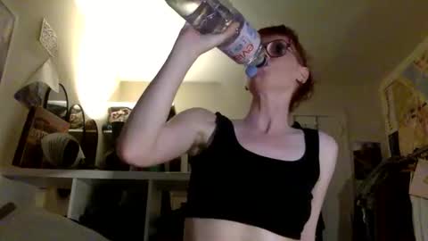 redcassie666 online show from May 27, 7:11 pm
