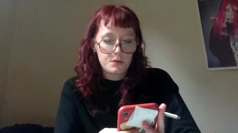redcassie666 online show from May 19, 1:29 pm