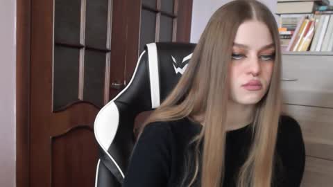 Lily online show from September 14, 2:42 am