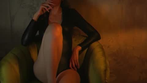 Snapshot of redsparrow__ chatting on October 12, 7:27 pm Red online show from October 12, 7:27 pm