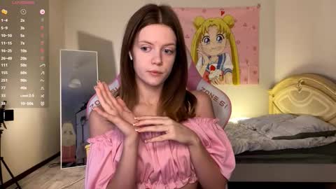 Lucy online show from December 4, 10:39 am