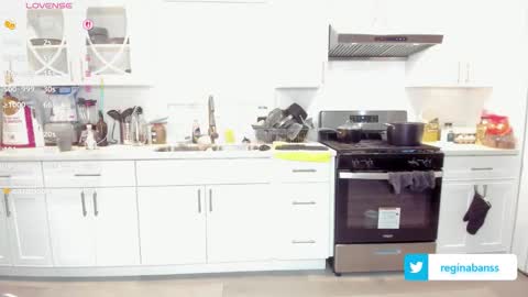 reginabanx online show from December 15, 12:16 am