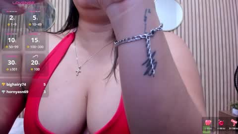 reina_loren online show from March 27, 8:26 am