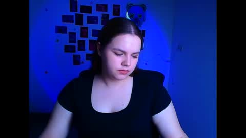 Reina online show from March 15, 6:48 am