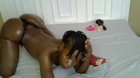 renal_queen online show from January 10, 7:24 am