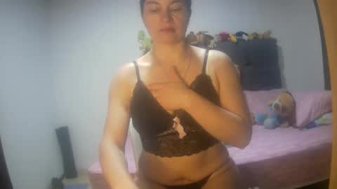 Snapshot of renata_hot1 chatting on October 22, 12:04 am renata_hot1 online show from October 22, 12:04 am