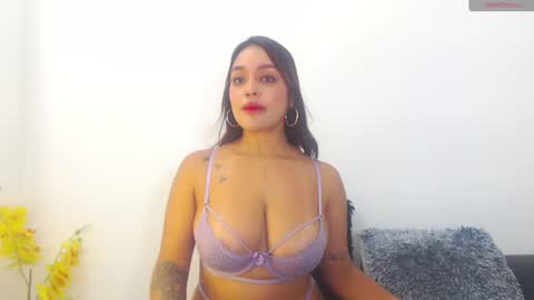 renatabrownn28 online show from July 21, 10:49 am