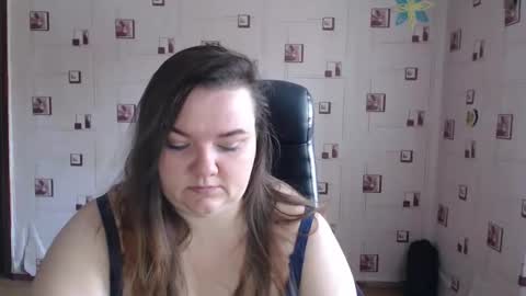 renataoia online show from February 26, 11:21 am