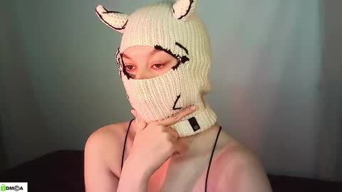 Renesme White Im here from Monday to Friday online show from May 7, 2:27 am