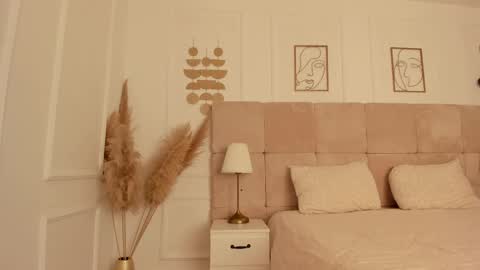 Rennatha online show from March 8, 10:19 am