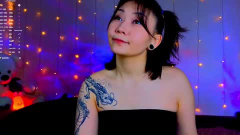 Snapshot of renochka chatting on March 6, 2:29 pm renochka online show from March 6, 2:29 pm