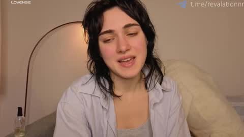 Ewiwi online show from November 19, 5:35 pm