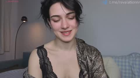 Ewiwi online show from April 25, 3:42 pm
